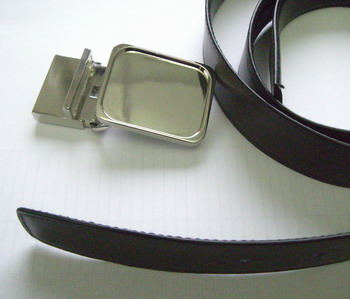 Ledergürtel mit Schnalle vernickelt Ledergürtel mit Schnalle vernickelt
