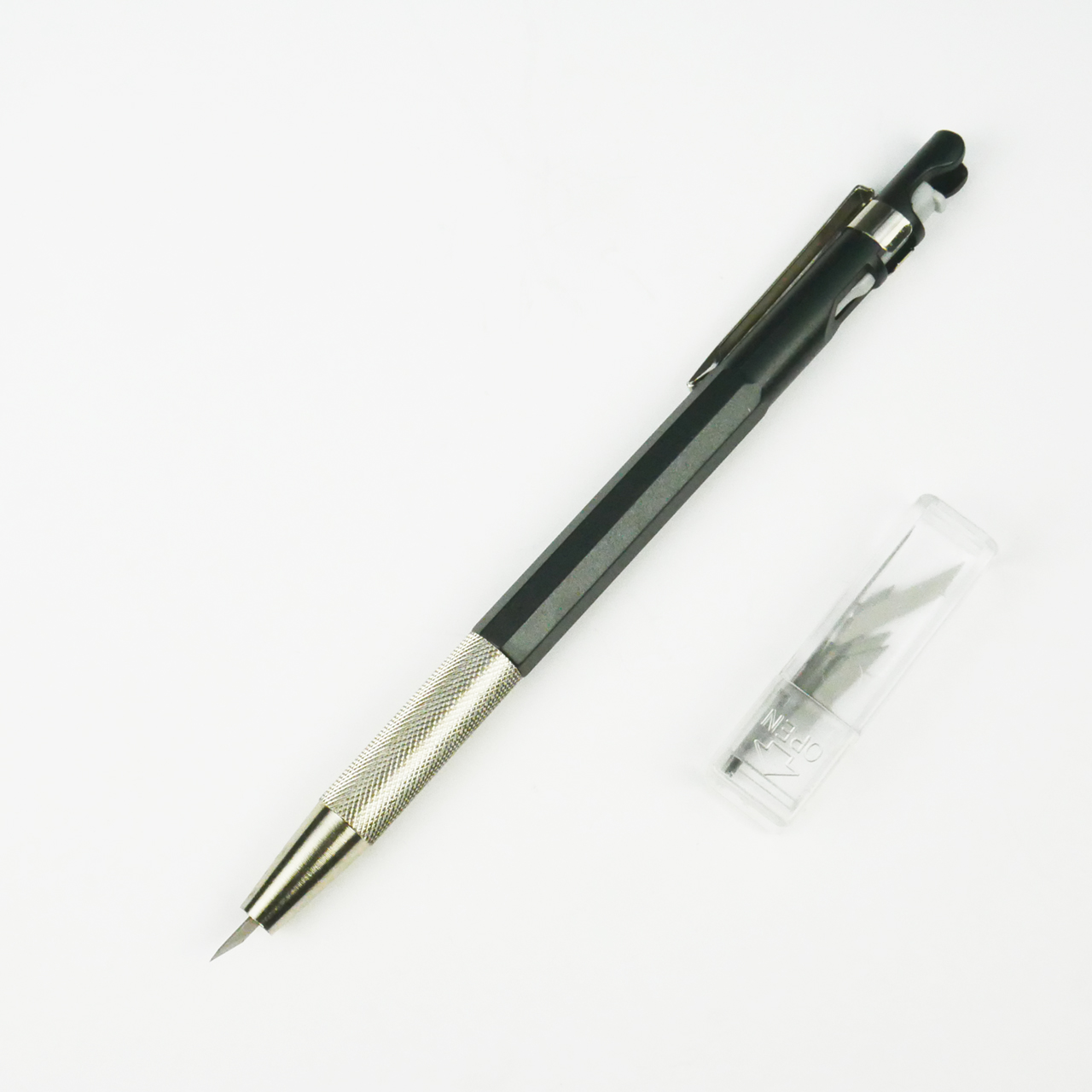 Cuttermesser mit Ansteckclipp Cuttermesser mit Ansteckclipp